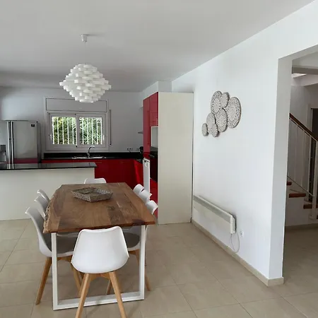 Agi Cap Llarg Vakantiehuis Roses